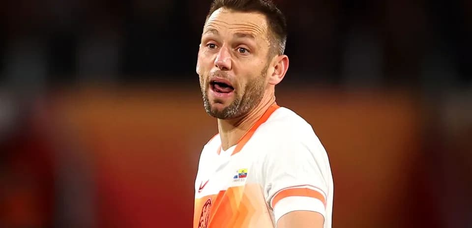 Jugador de fútbol en acción durante el partido