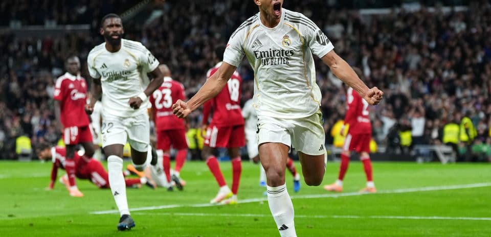 Jugador de Real Madrid celebrando un gol