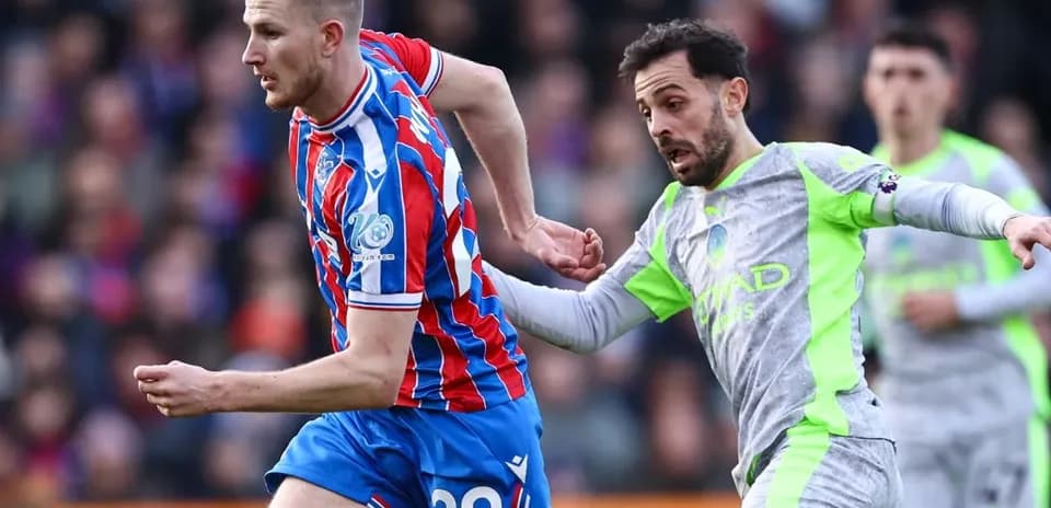 Jugador de Crystal Palace y Manchester City en acción