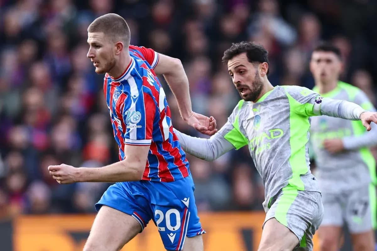 Jugador de Crystal Palace y Manchester City en acción