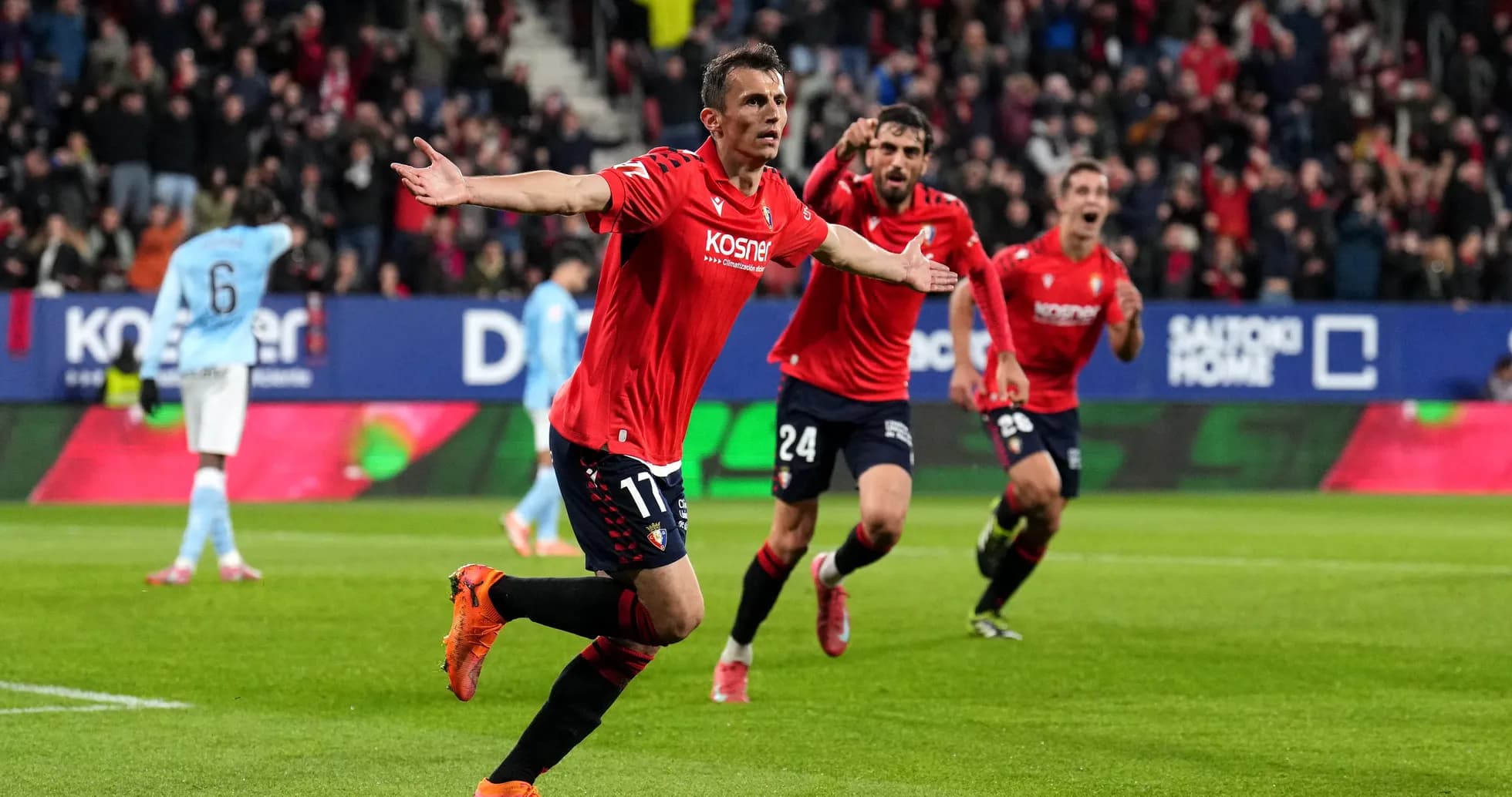 Jugador celebrando un gol del Osasuna