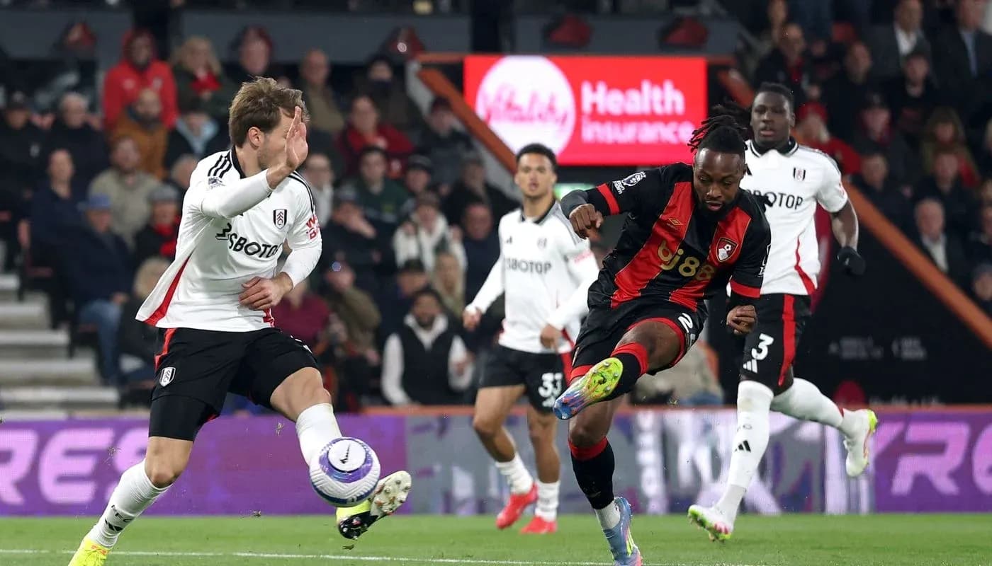 Jugador de Bournemouth disparando a portería