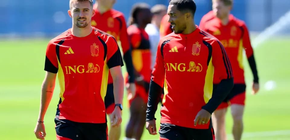 Jugadores de Bélgica entrenando antes del partido