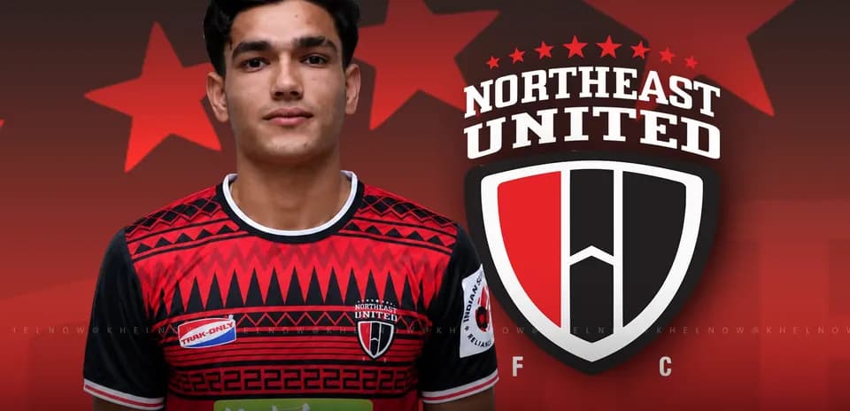 Jugador con uniforme de Northeast United FC