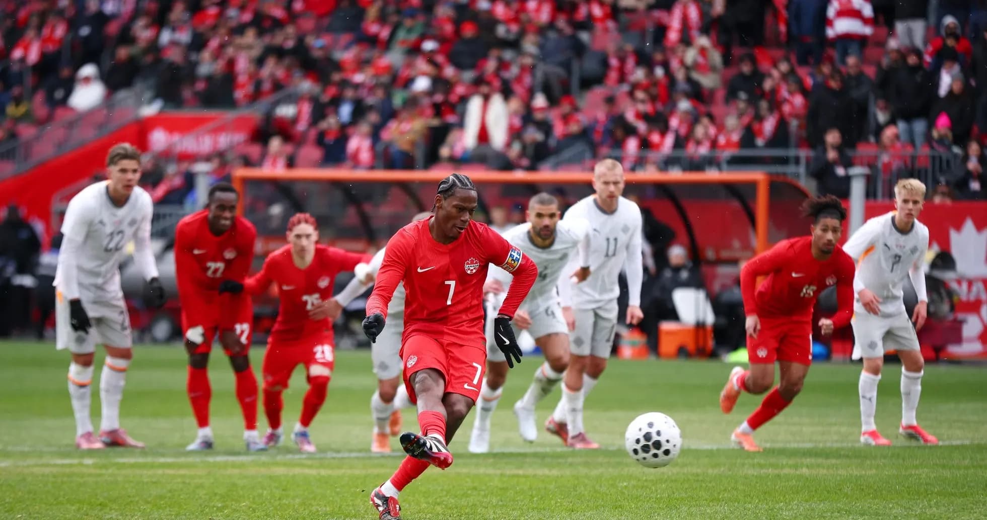 Tiro penal de Canadá contra Bosnia y Herzegovina