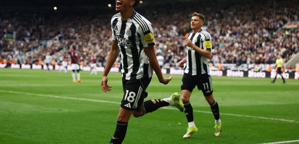 Jugador de Newcastle celebrando un gol
