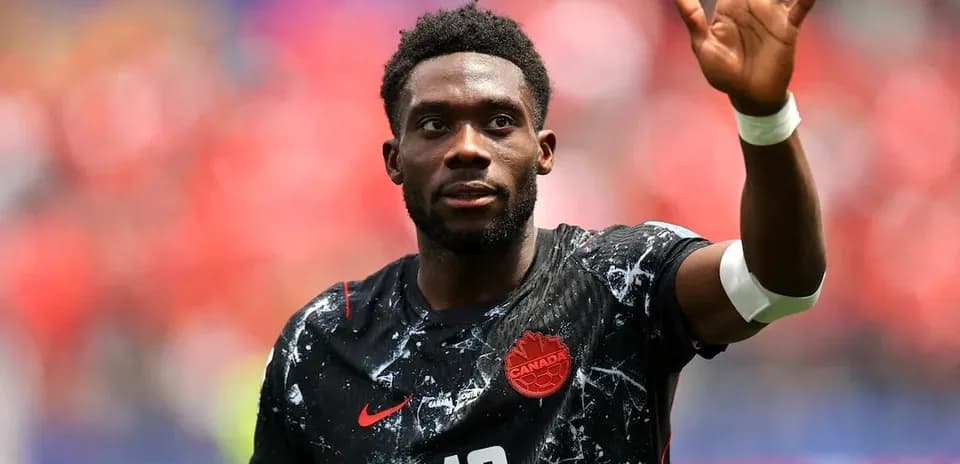 Jugador de Canadá saludando durante el partido