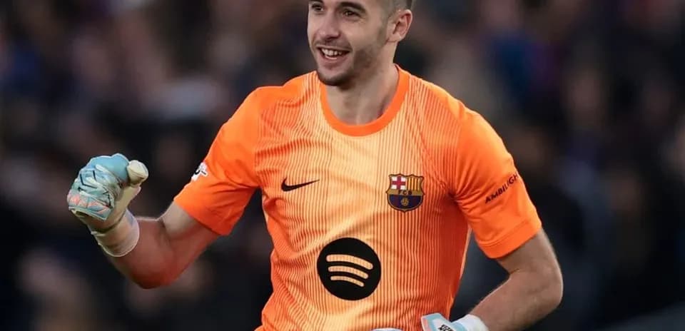 Portero de Barcelona celebrando una parada