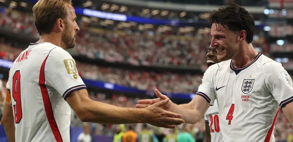 Harry Kane y Declan Rice celebrando un gol