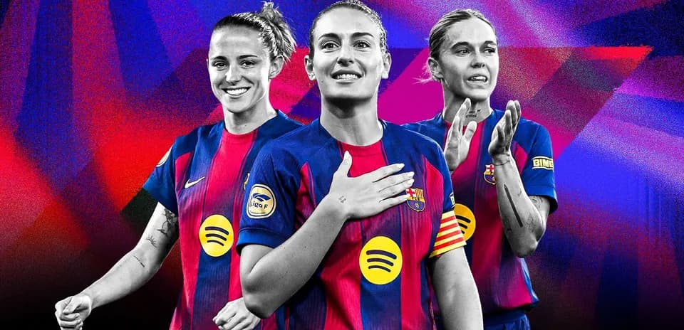 Jugadoras del FC Barcelona posando con uniformes