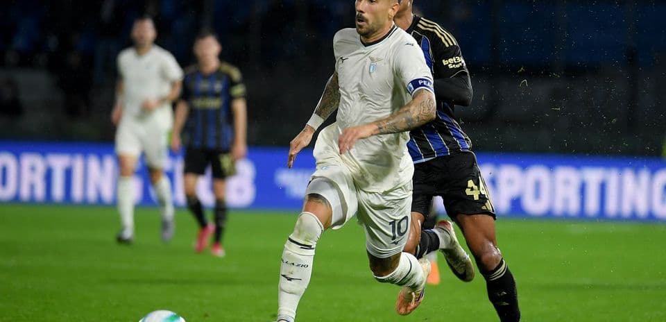 Lazio contra Pisa en partido de fútbol