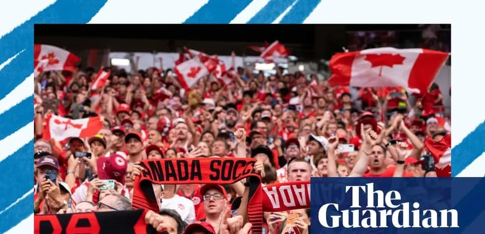 Aficionados con banderas apoyando a Canadá en un partido