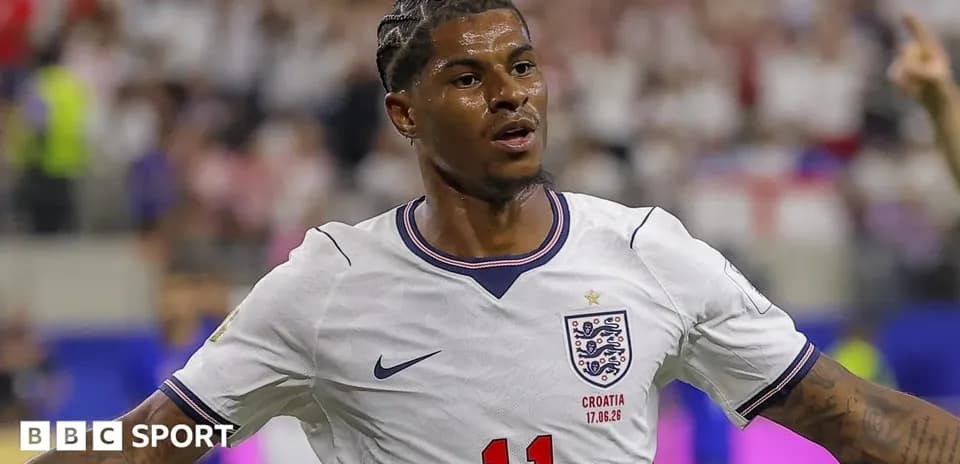 Jugador de Inglaterra celebrando durante el partido