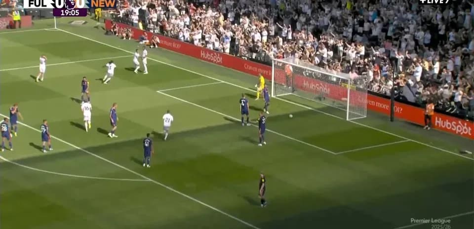 Fase de juego entre Fulham y Newcastle