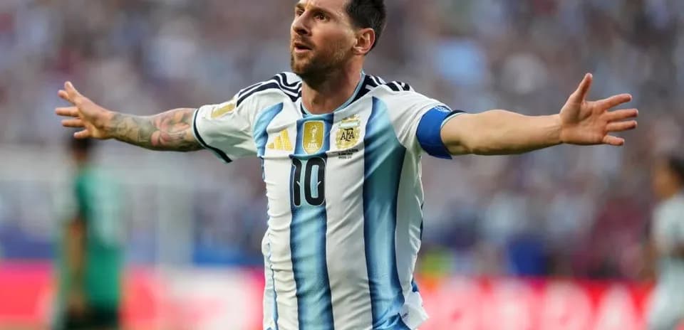 Lionel Messi celebrando un gol en el partido