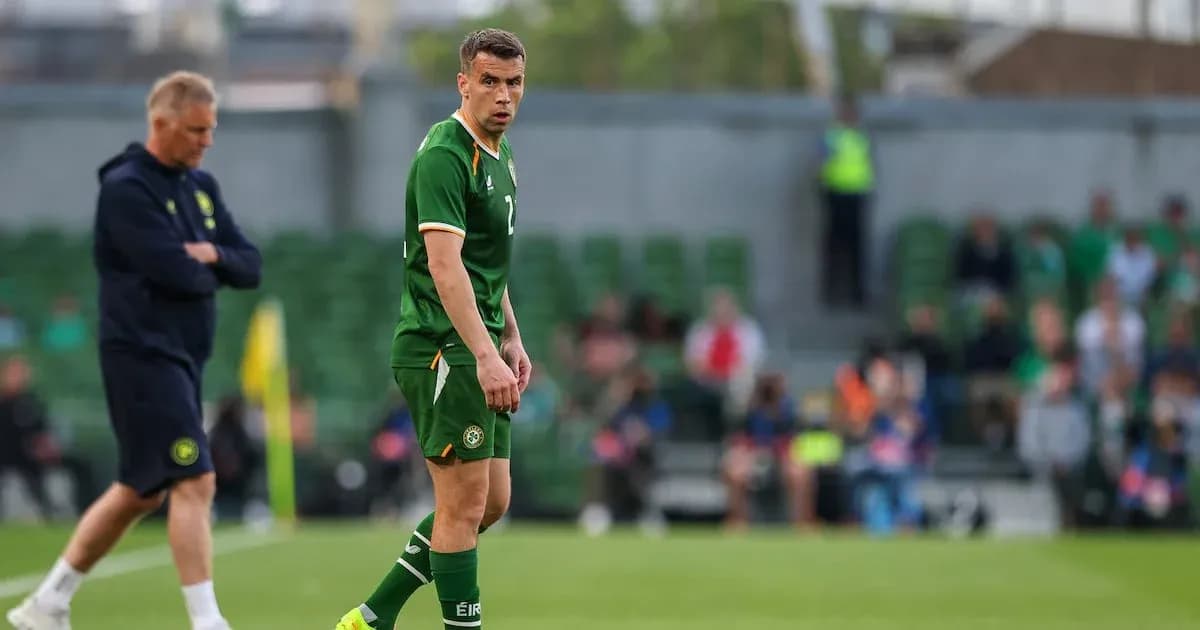 Jugador de Irlanda en el campo durante el partido Jugador de Irlanda en el campo durante el partido