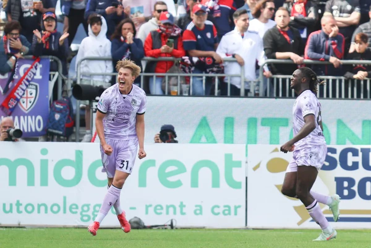 Jugadores de Udinese celebrando un gol Jugadores de Udinese celebrando un gol
