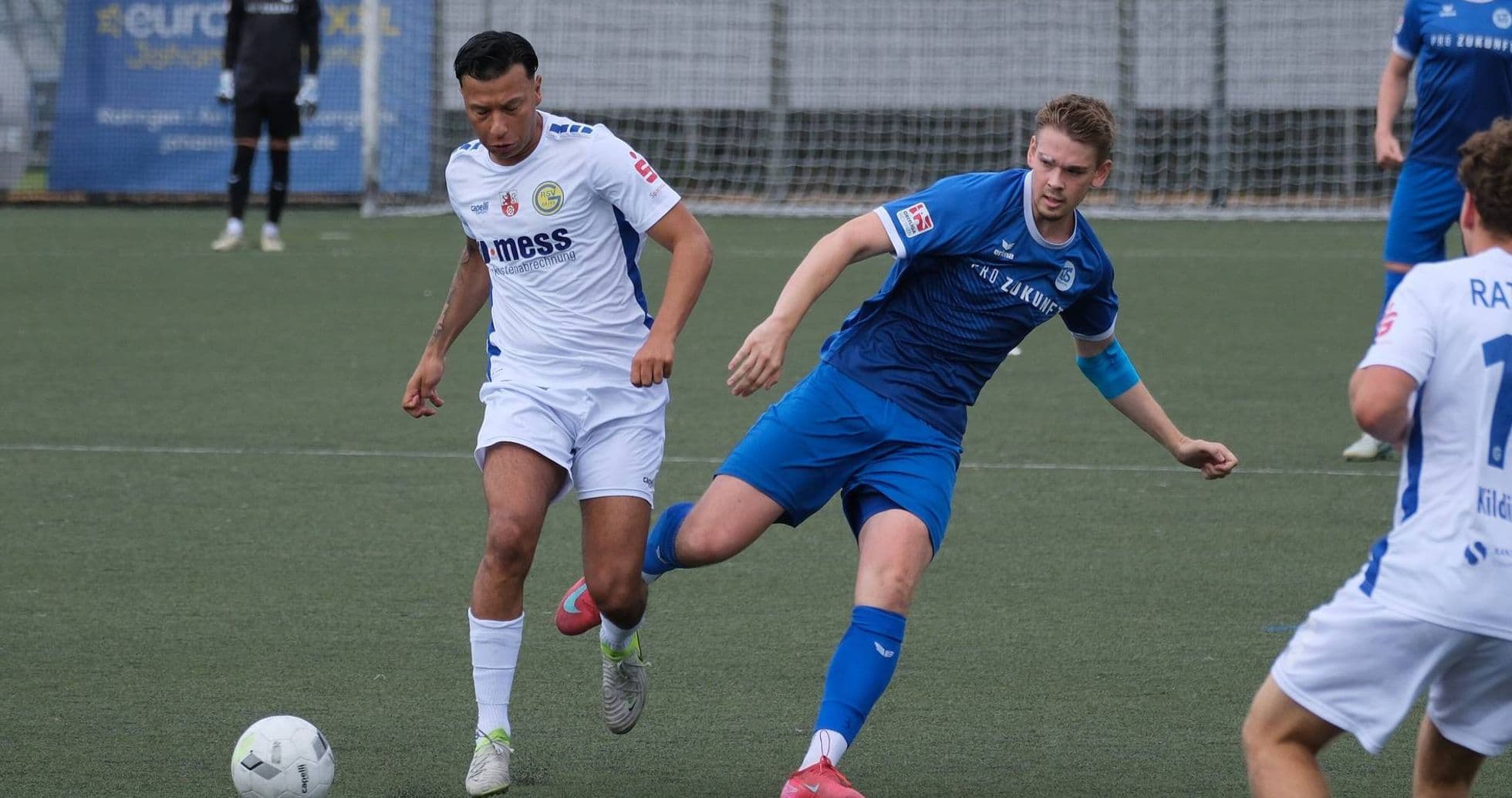 Jugador de SW Essen en acción contra Meerbusch Jugador de SW Essen en acción contra Meerbusch