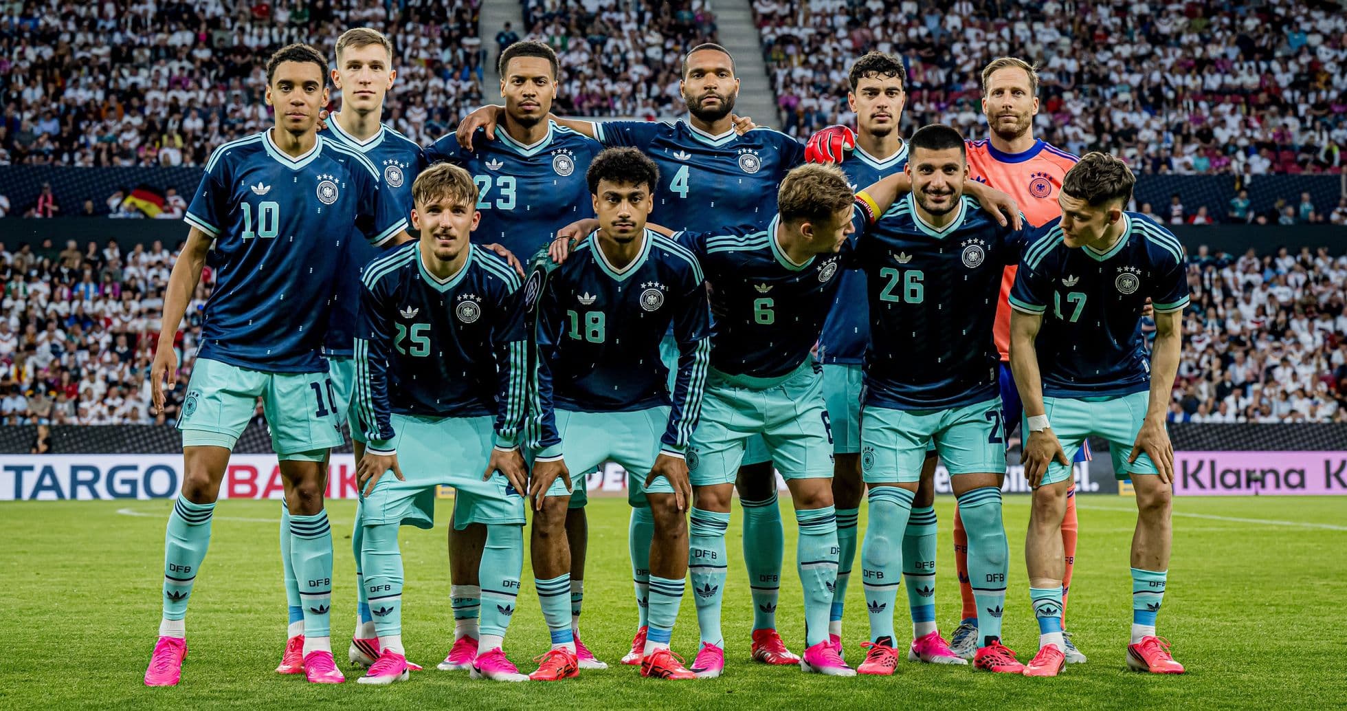 Equipo de Alemania posando antes del partido Equipo de Alemania posando antes del partido