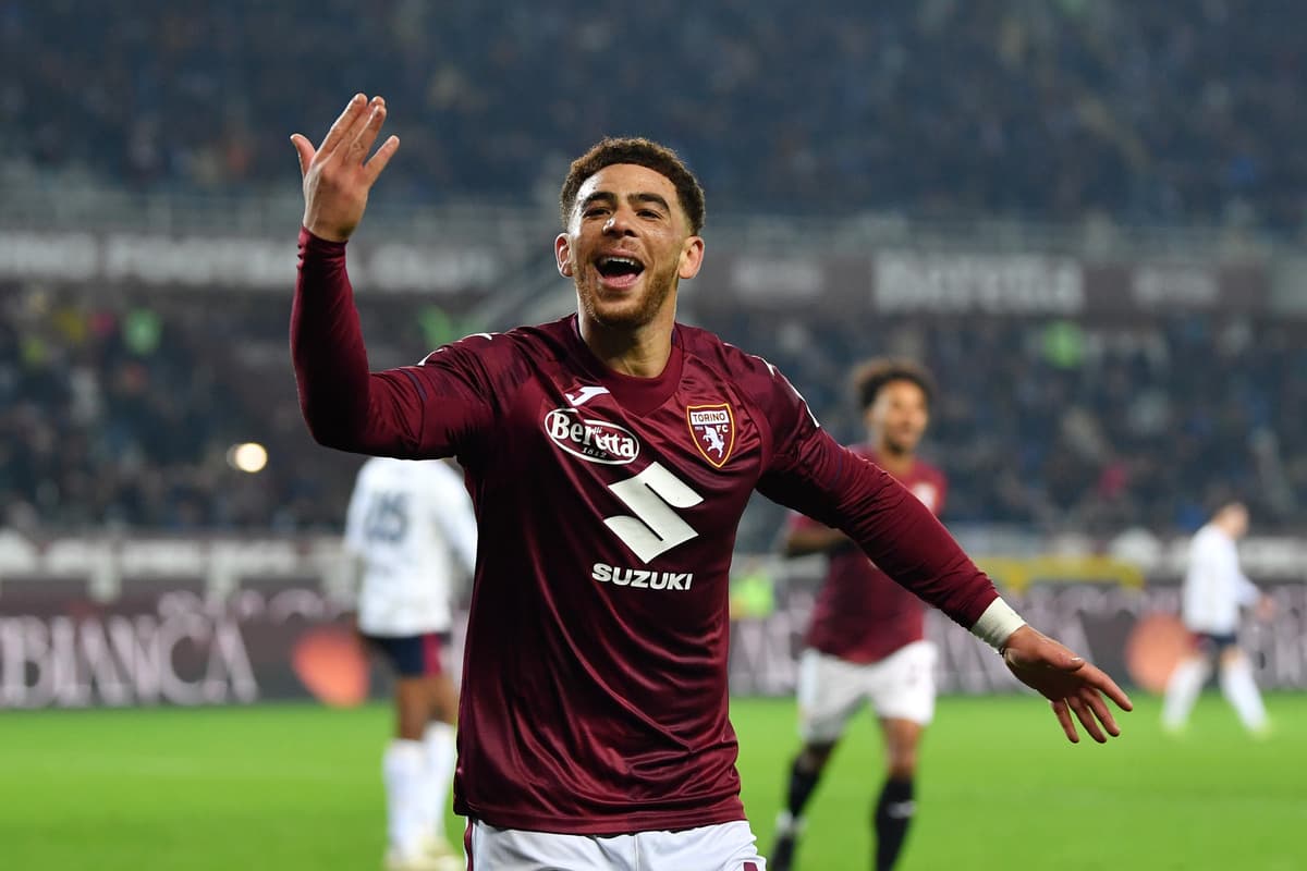 Jugador de Torino celebrando un gol Jugador de Torino celebrando un gol