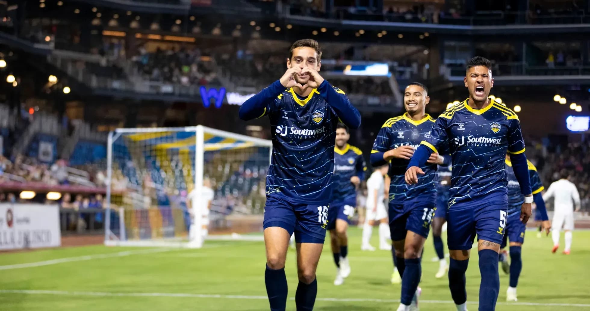 Jugadores de El Paso celebrando un gol Jugadores de El Paso celebrando un gol