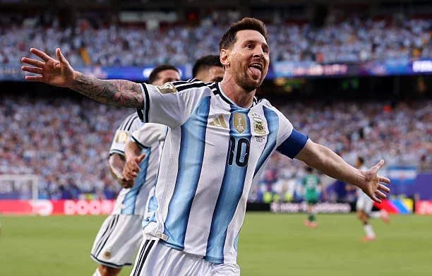 Lionel Messi celebrando un gol con Argentina Lionel Messi celebrando un gol con Argentina
