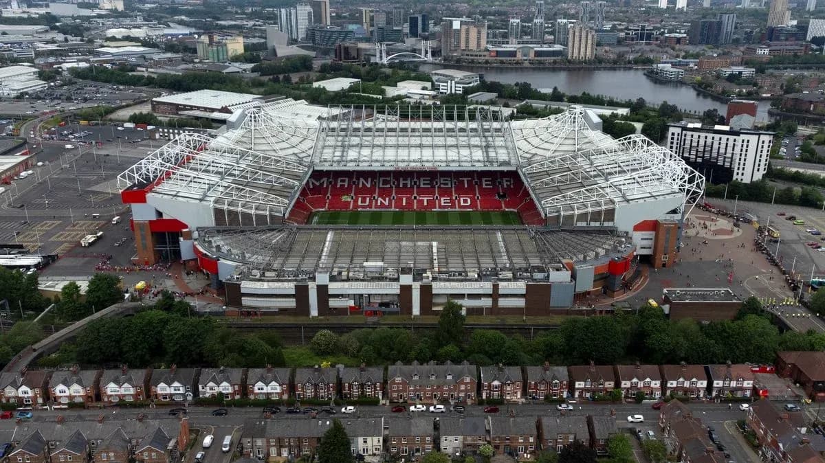 Vista aérea del estadio Old Trafford de Manchester United Vista aérea del estadio Old Trafford de Manchester United