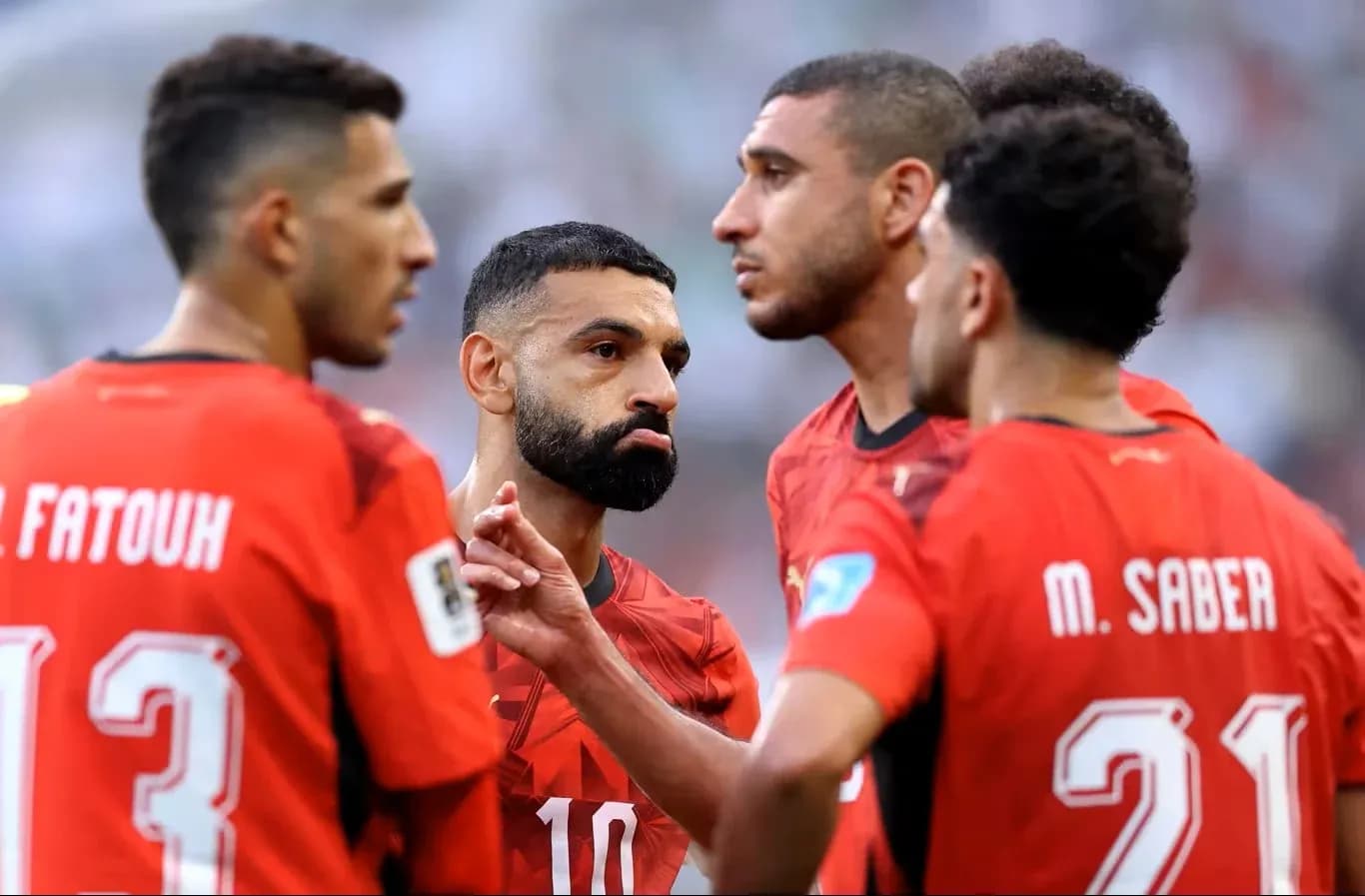 Jugadores de Egipto discutiendo durante el partido Jugadores de Egipto discutiendo durante el partido