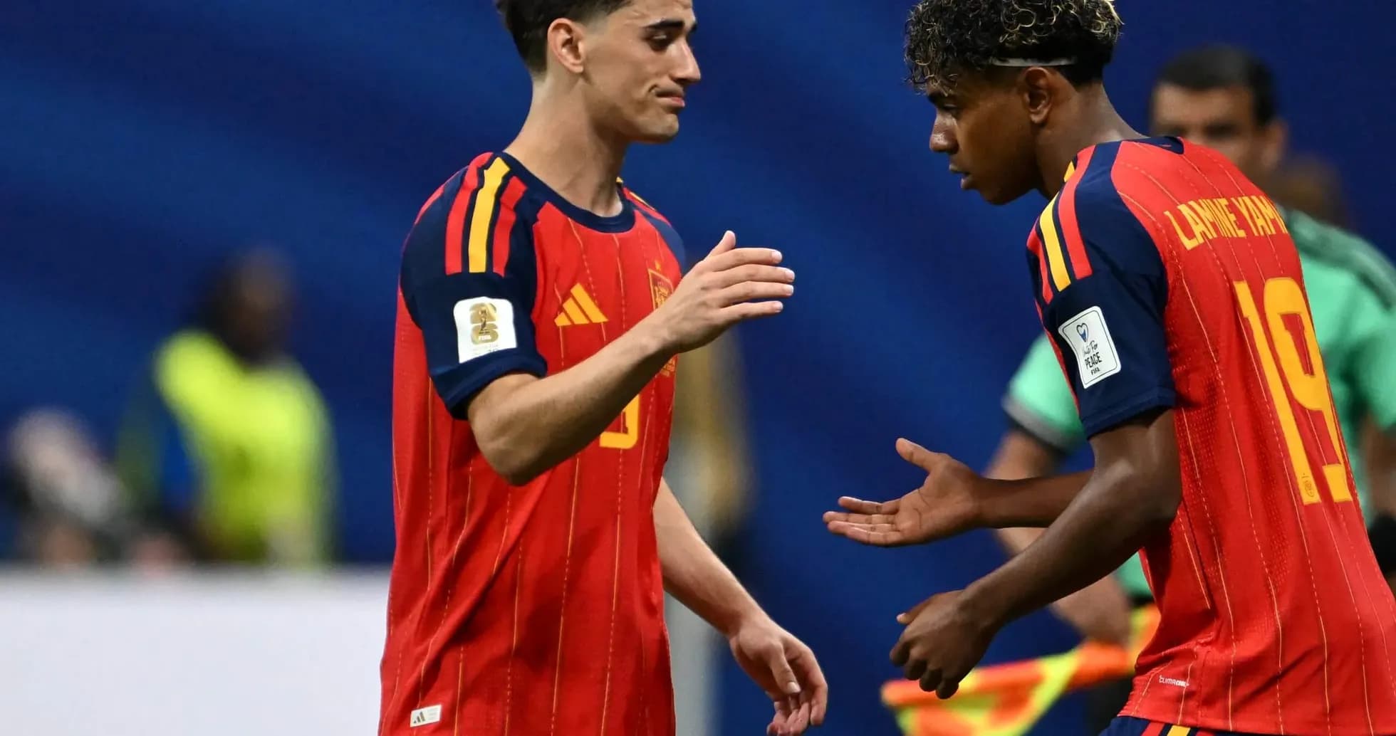 Jugadores de España en partido de fútbol Jugadores de España en partido de fútbol