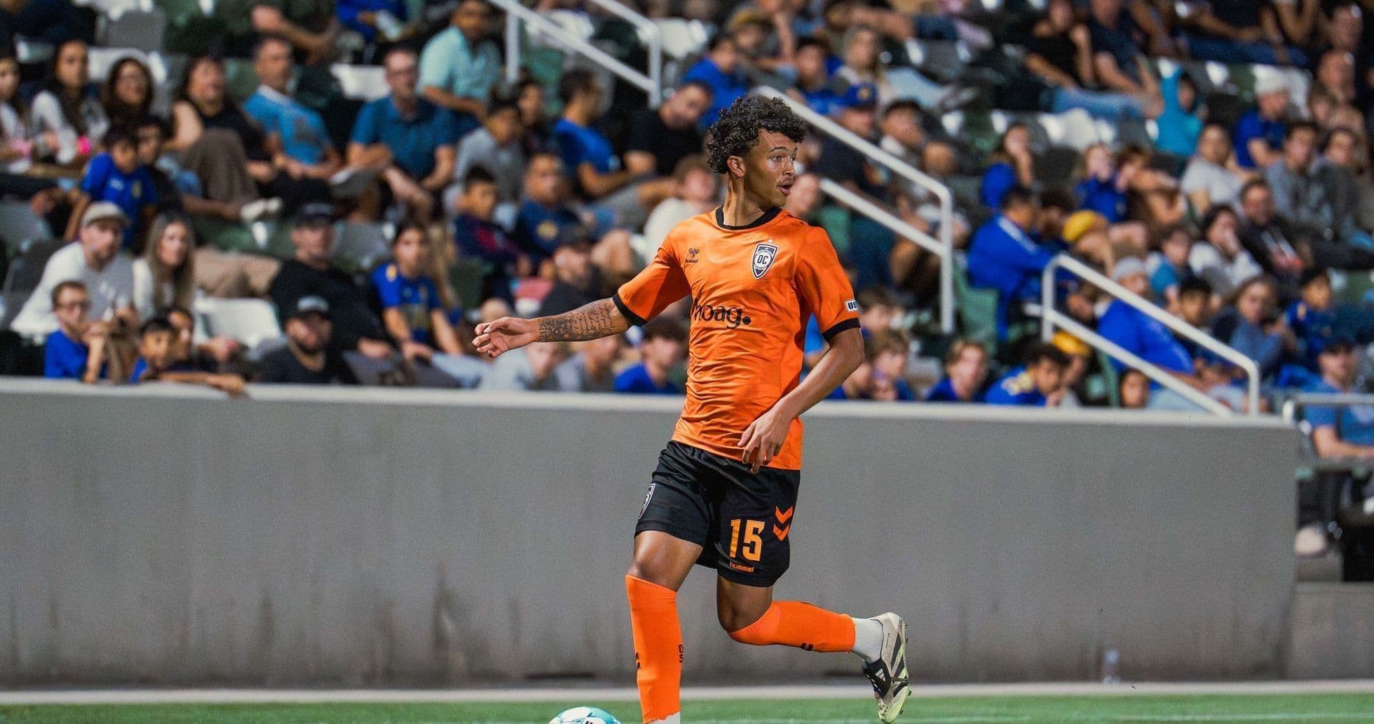 Jugador de Orange County SC durante el partido Jugador de Orange County SC durante el partido