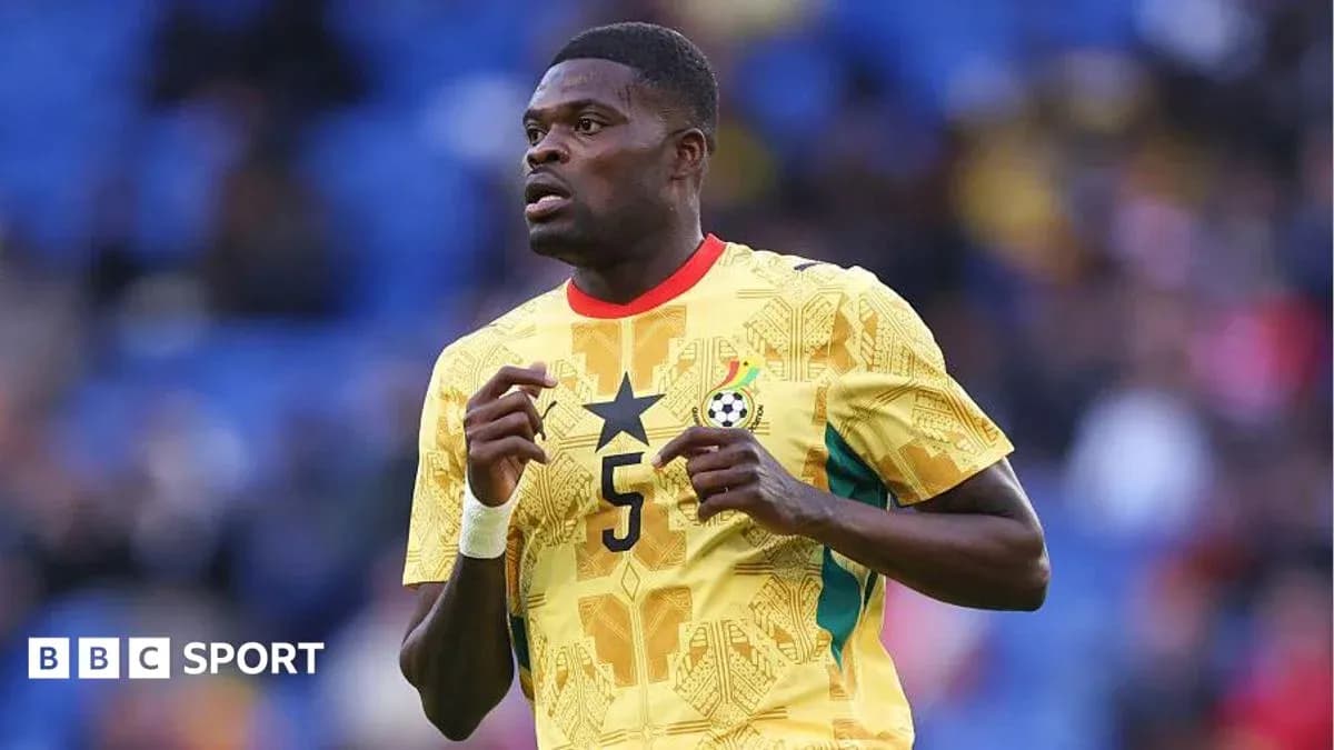 Jugador de Ghana en acción durante el partido Jugador de Ghana en acción durante el partido