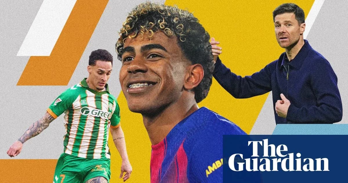 Jugadores de fútbol y entrenador en fondo colorido Jugadores de fútbol y entrenador en fondo colorido