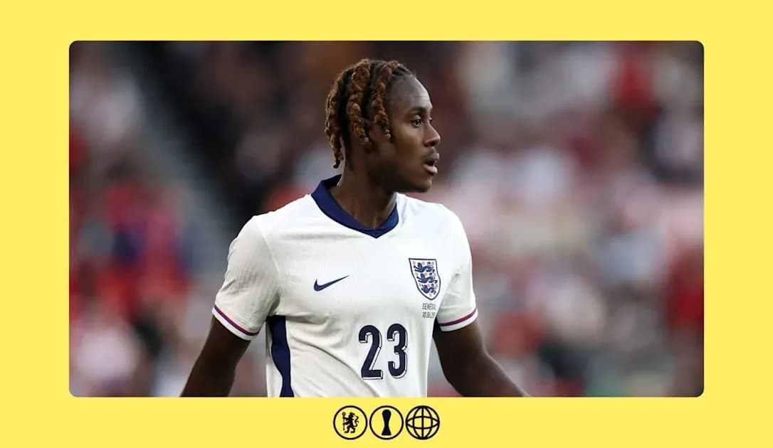Jugador de Inglaterra con camiseta blanca durante el partido Jugador de Inglaterra con camiseta blanca durante el partido