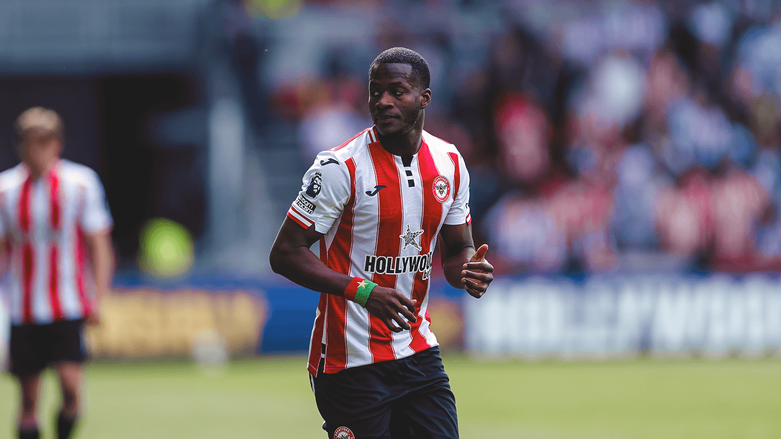 Jugador de Brentford en el partido Jugador de Brentford en el partido